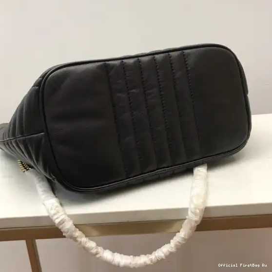 Official First Bag Ru Bucket Bag Lola Quilted BURBERRY Medium Lambskin 0512